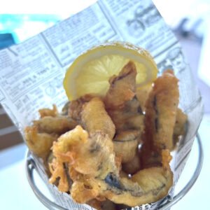 Cono de boquerón en tempura